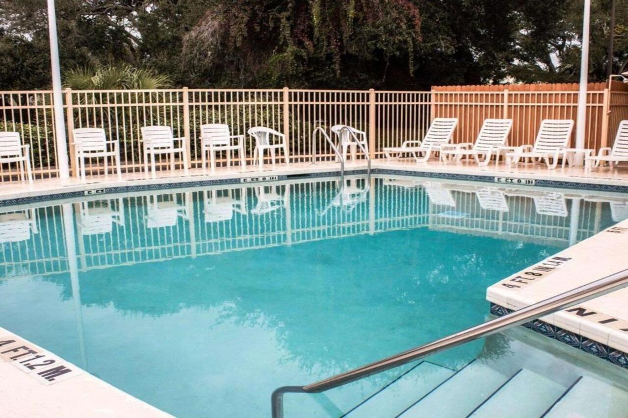 Quality Inn & Suites St Augustine Beach Area St. Augustine Beach Экстерьер фото